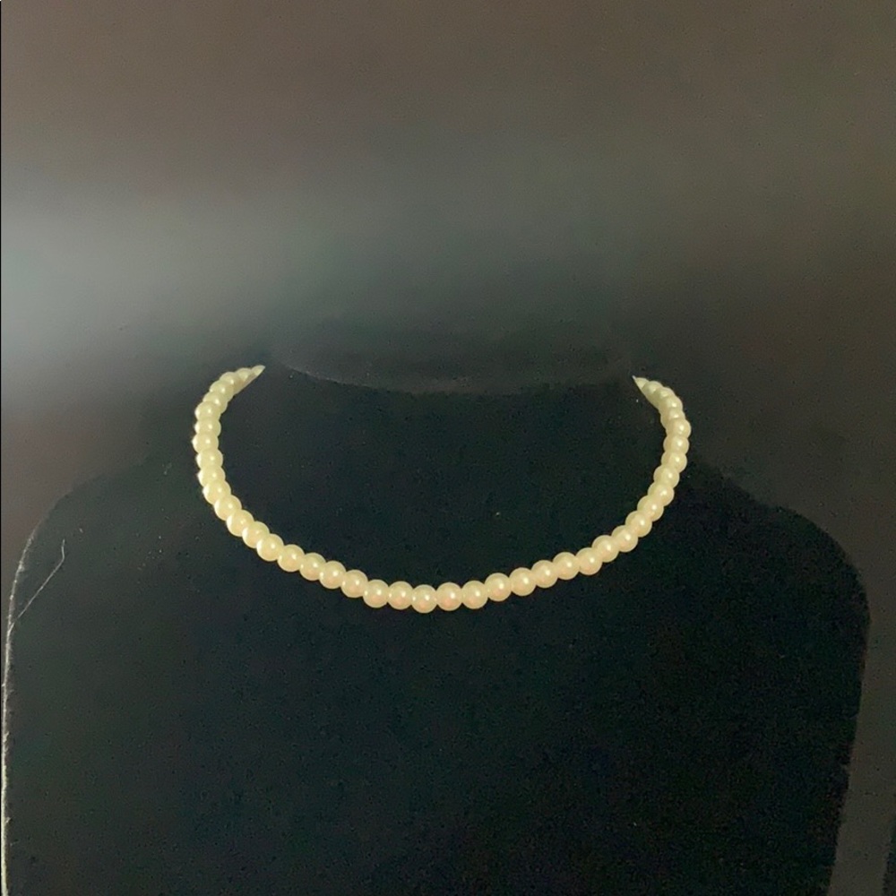 7 chokers 4 felt 1 pearl 1 lace 1 glitter fabric